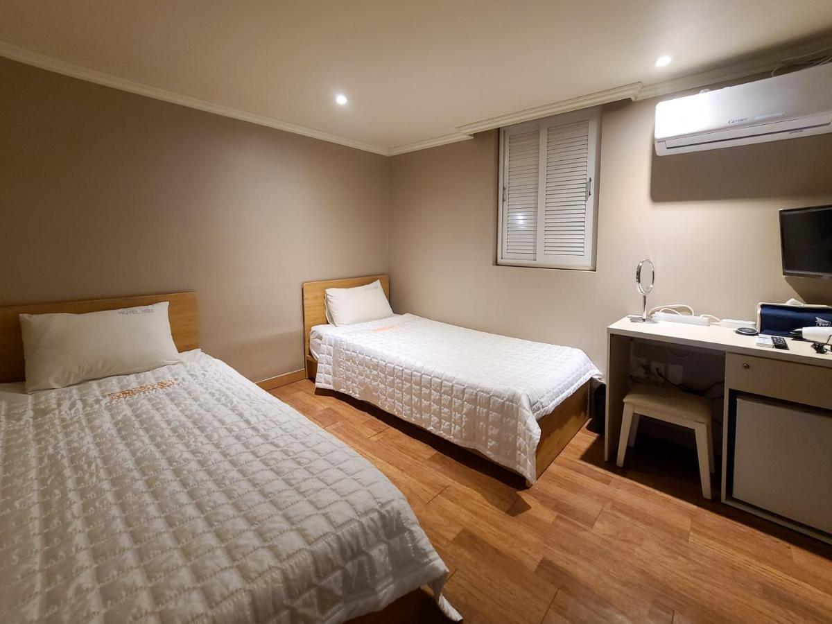 Hotel Mini Пусан Экстерьер фото